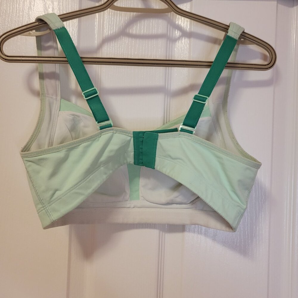 Teal Lululemon Ta Ta Tamer Sports Bra - Picture 2 of 13